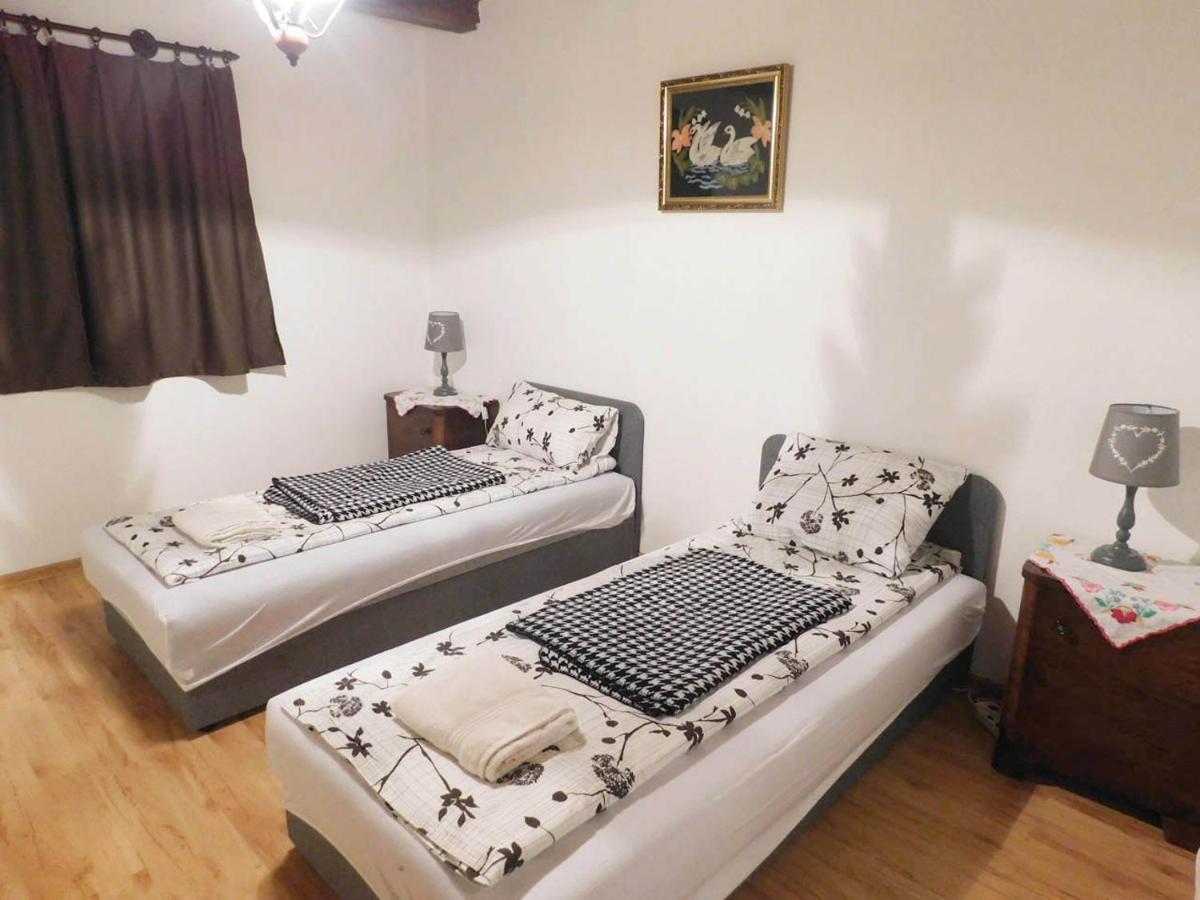 Joe Bacsi Rezidenciaja Apartment Kisharsány Екстериор снимка