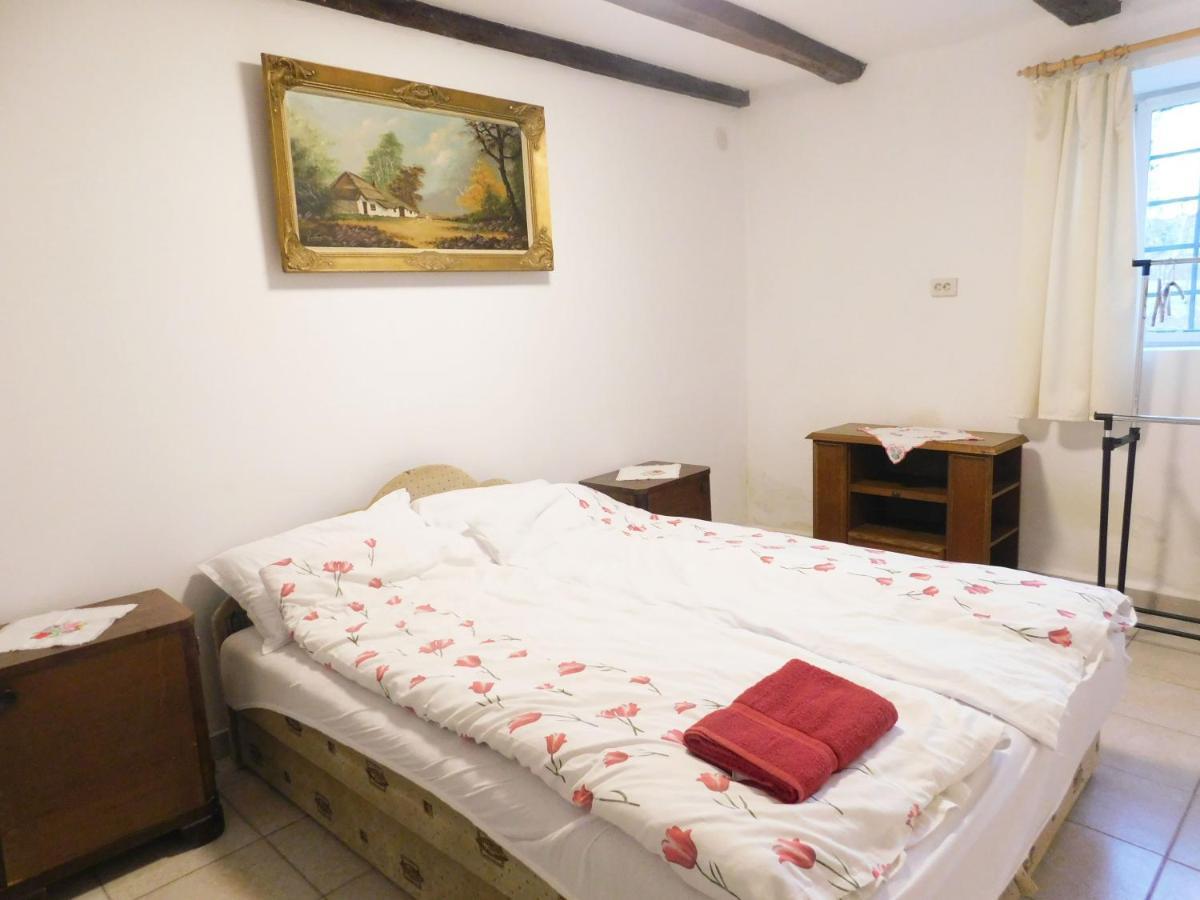 Joe Bacsi Rezidenciaja Apartment Kisharsány Екстериор снимка